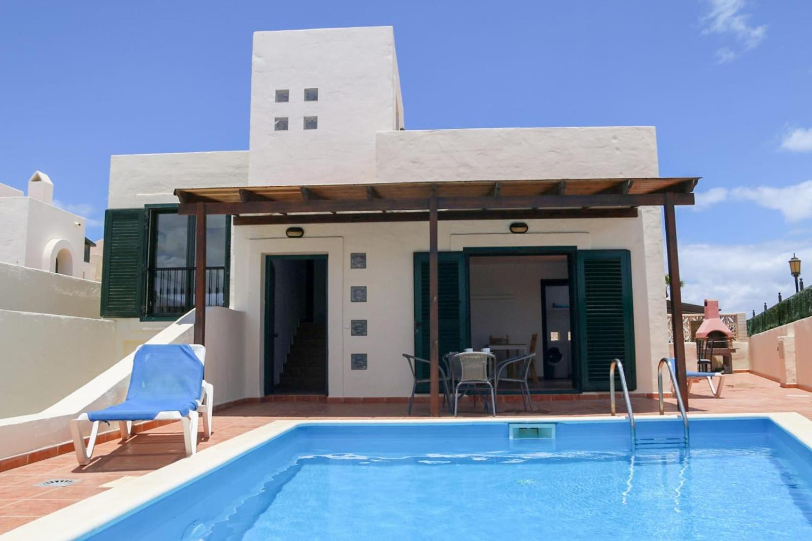 Villa Con Piscina Cerca De Las Dunas De كوراليهو المظهر الخارجي الصورة