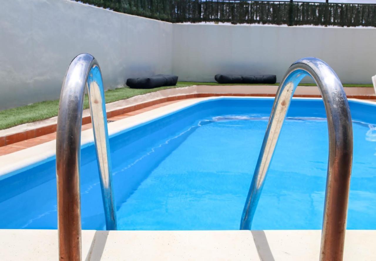 Villa Con Piscina Cerca De Las Dunas De كوراليهو المظهر الخارجي الصورة