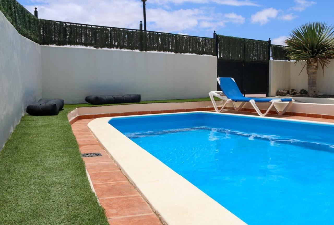 Villa Con Piscina Cerca De Las Dunas De كوراليهو المظهر الخارجي الصورة